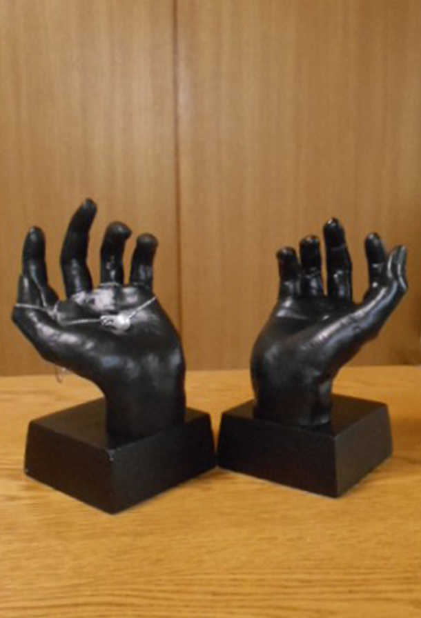 3D手形と製品のイメージ